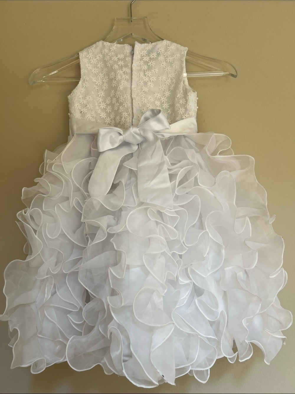 White Ruffled with Pearls Flower Girl Dress 5T - Picture 3 of 5